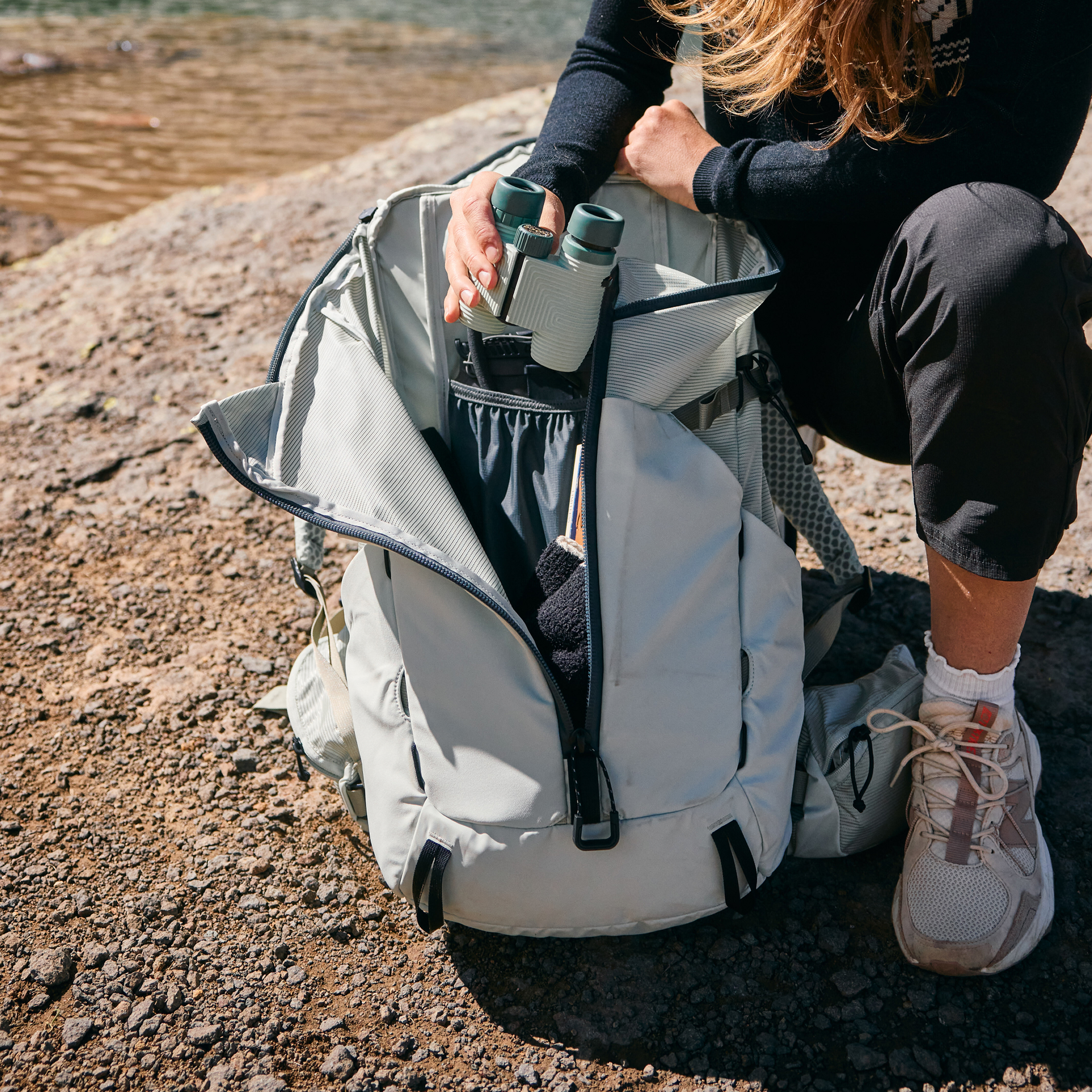 32L Women's Hiking Pack, Desert Bloom, large