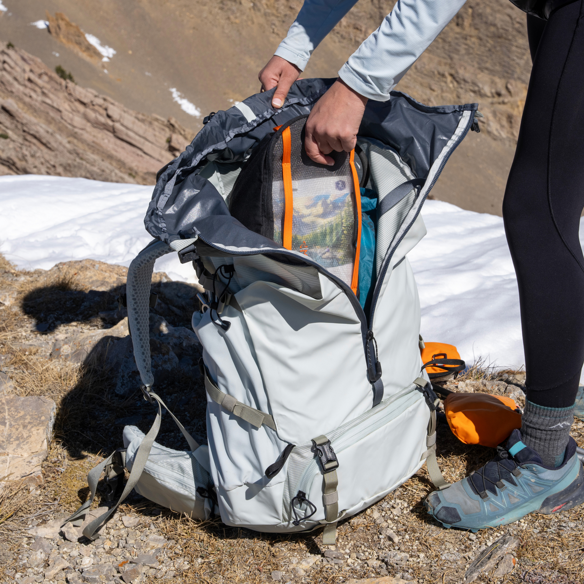 50L Women's Hiking Pack, Ridgeline, large